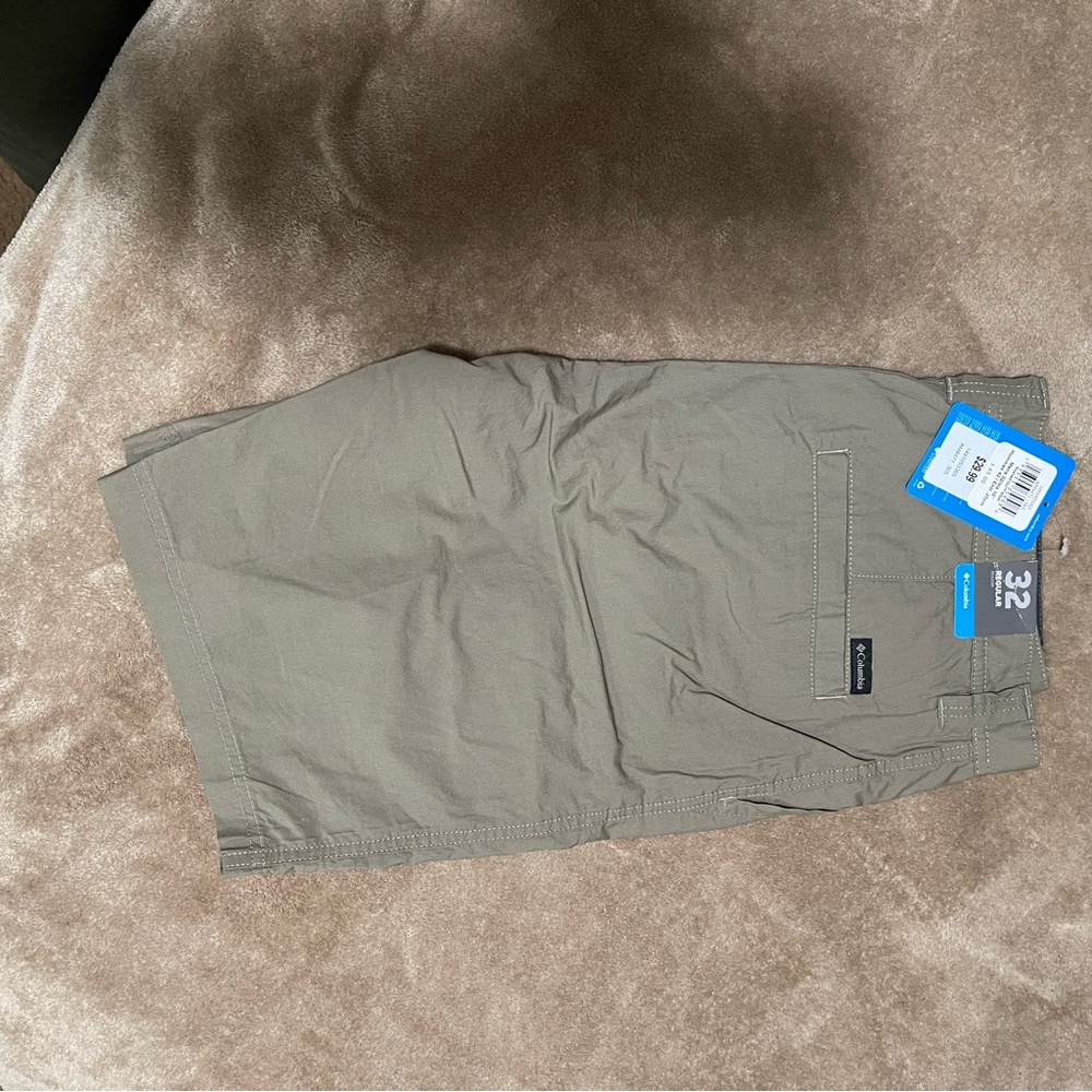 Columbia Men's Flat Front Shorts - Olive